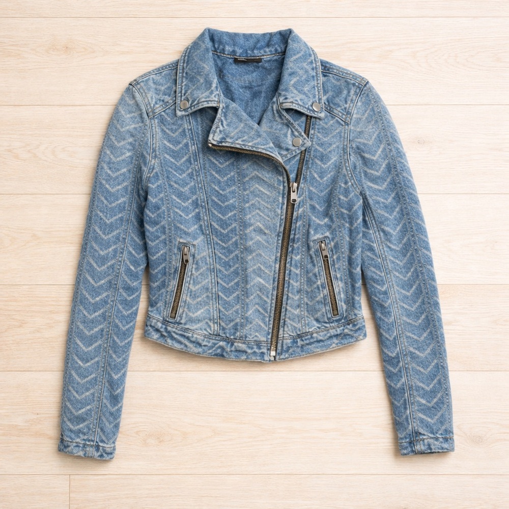 FREE PEOPLE Asymmetrical Denim JEAN Jacket Blue Distressed zipper detail Size 8 - Picture 2 of 7